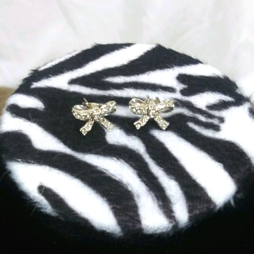 Costume Silver Bow Earrings